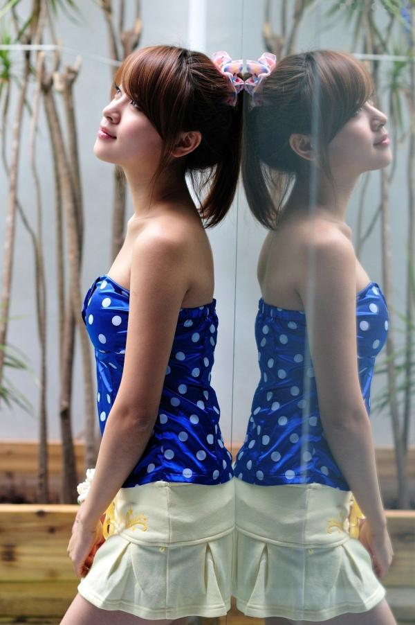   台湾正妹Daphny安达熙写真：都市摩登甜美穿搭与室内私房风格合集 [38P]第20张图片