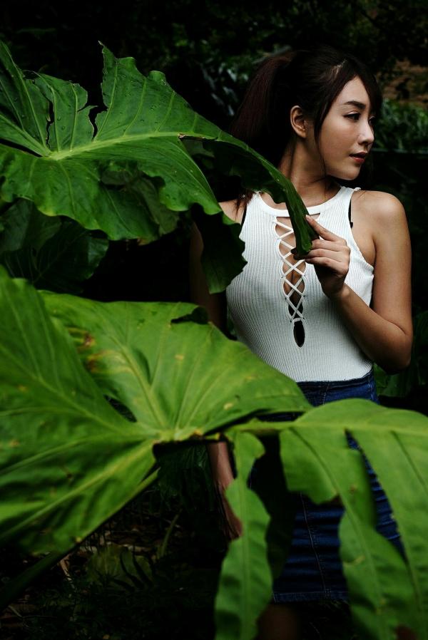    台湾正妹Miso夏晴清新牛仔街拍高清写真，修身热裤秀出修长美腿，气质迷人，青春活力十足！第17张图片