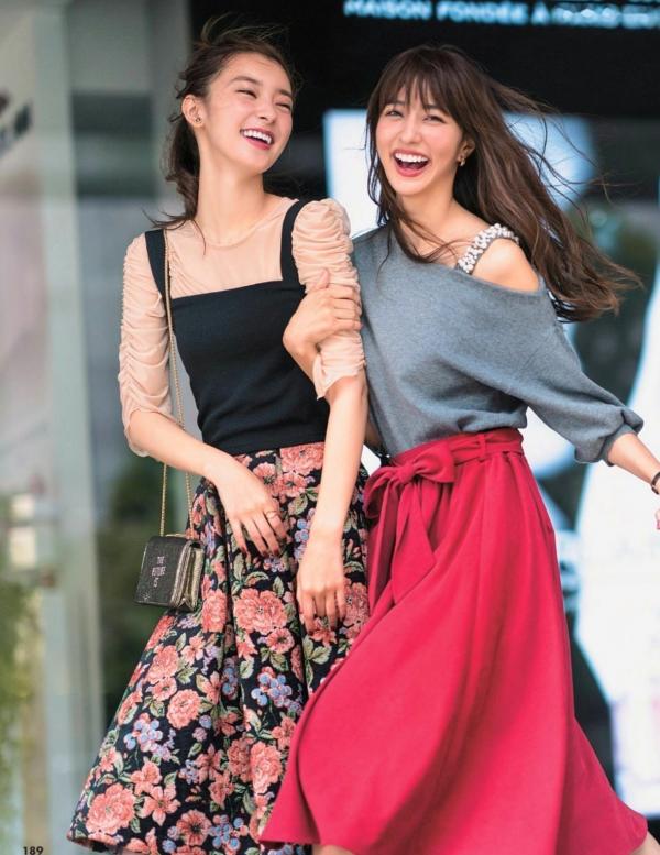    FLASH杂志写真：桥本梨菜、松井珠理奈、浅川梨奈、向井地美音、佐久间由衣、山崎真实，比基尼夏日BBQ与冬日优雅大片[124P]第60张图片