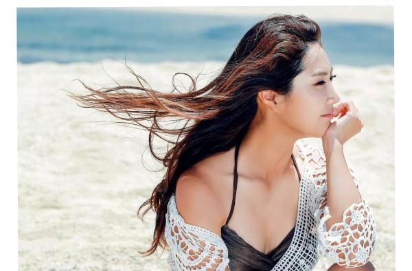    FLASH杂志写真集：米仓凉子、叶美香等众星演绎，性感比基尼与诱惑私房精选摄影第12张图片