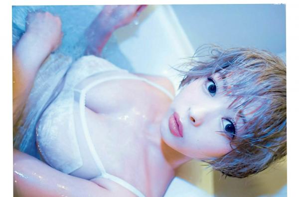   FLASH杂志精选：新川优爱、真野惠里菜等女神合集，涵盖性感泳装比基尼与清新写真大片第13张图片