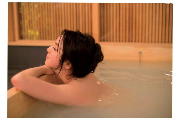    FLASH杂志写真：佐々木希、内田理央等日本极品女神居家私房与性感比基尼写真合集 (2016.10.11)第3张图片