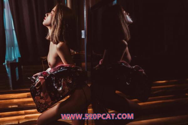   特刊：阿洁 - 轰趴猫，极致私房写真，暗黑光影感，冷艳与诱惑的艺术交织第22张图片