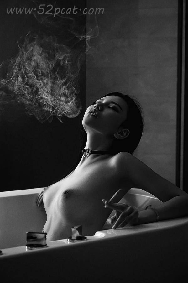    特刊：姗姗就打奥特曼 - 轰趴猫 - 私房居家高清大尺度写真，极致美腿与性感身材诱惑演绎第32张图片