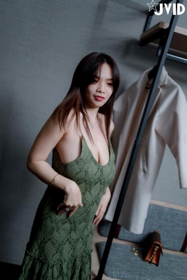    JVID写真：火辣巨乳女房东角色扮演，私房诱惑大尺度系列套图与视频第3张图片