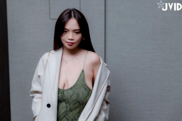    JVID写真：火辣巨乳女房东角色扮演，私房诱惑大尺度系列套图与视频第12张图片