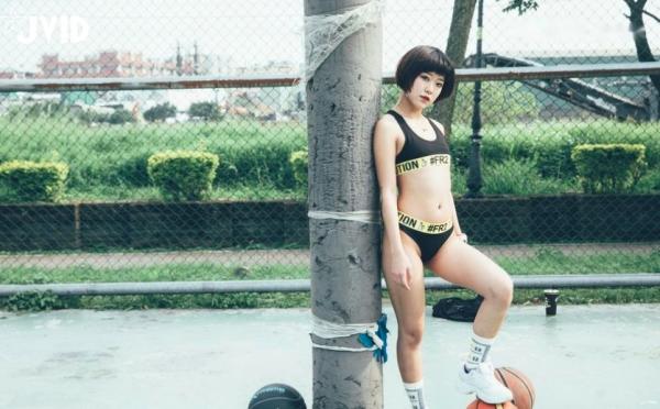    JVID精选：短发美少女篮球宝贝，诱惑风潮运动比基尼写真视频第33张图片