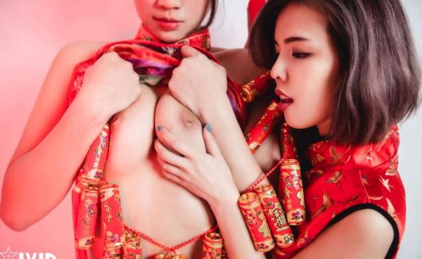    JVID写真紫欣＆语芯闺蜜私房卧室互动：极致性感的大尺度诱惑与高清动态视频第26张图片