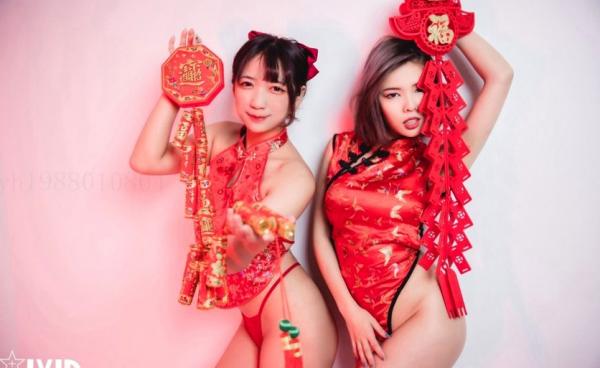    JVID写真紫欣＆语芯闺蜜私房卧室互动：极致性感的大尺度诱惑与高清动态视频第72张图片