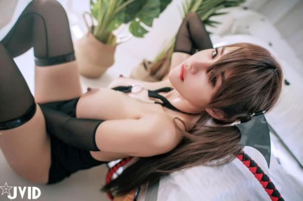    JVID写真巨乳乐乐情欲空姐私房套图：极致身材制服诱惑，网袜长腿撩人，大尺度写真完美演绎第96张图片