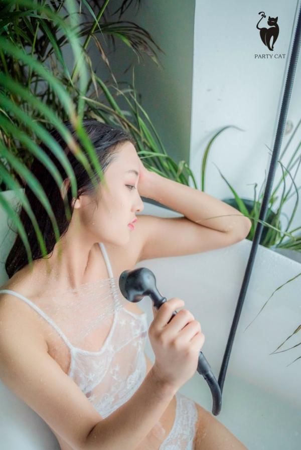    [PARTYCAT]轰趴猫特刊玉女浴室私房写真，清新清纯蕾丝诱惑大尺度套图[37P]第19张图片