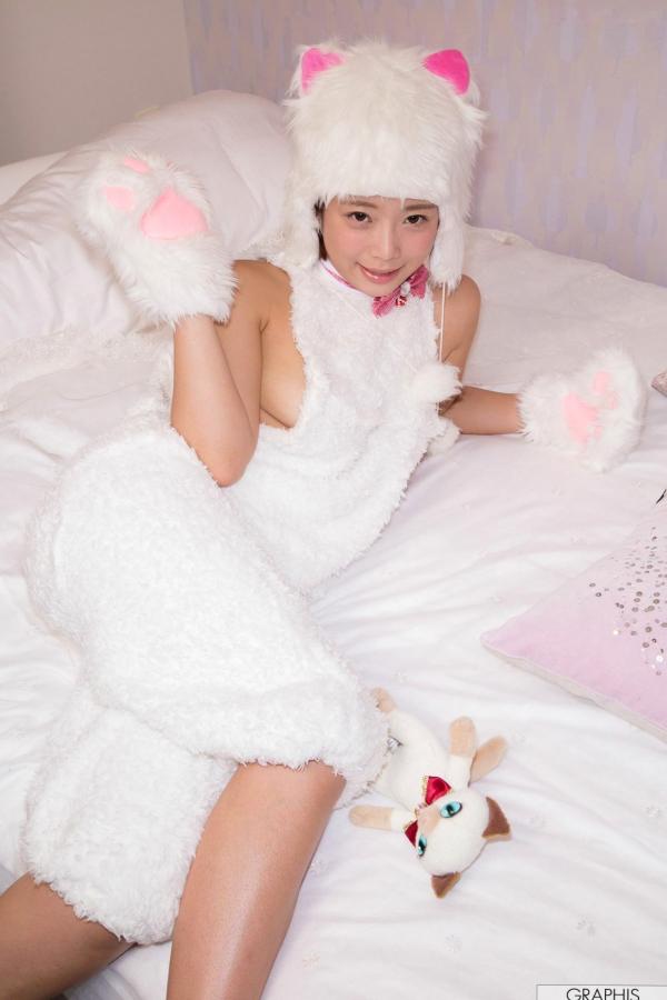 紗倉まな 纱仓真菜  Graphis 紗倉まな SPRING SPECIAL 2016 写真集：清纯街拍与性感诱惑内衣系列第48张图片