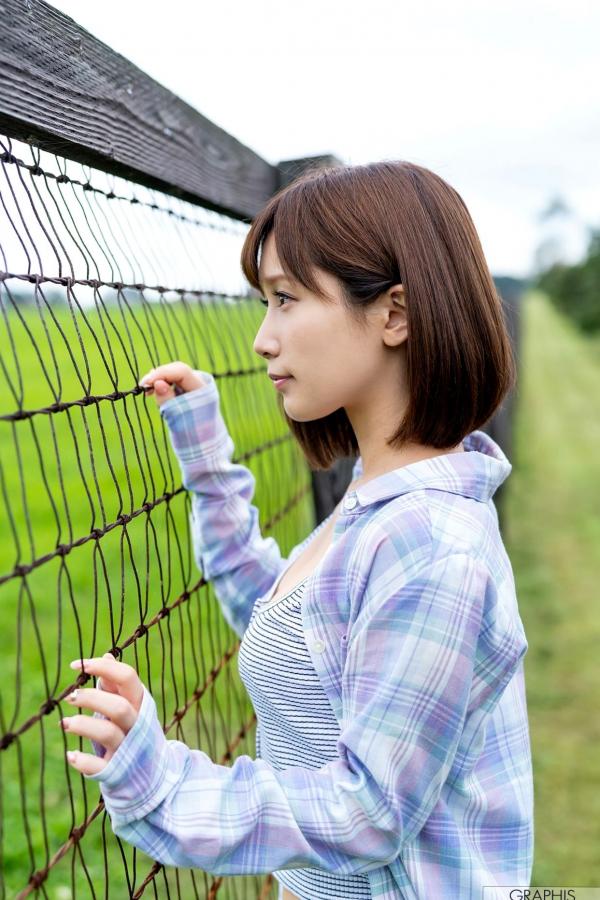 小島みなみ 小岛南  Graphis_小島みなみ(小岛南)《Happiness》私房居家补妆性感女神写真集第4张图片