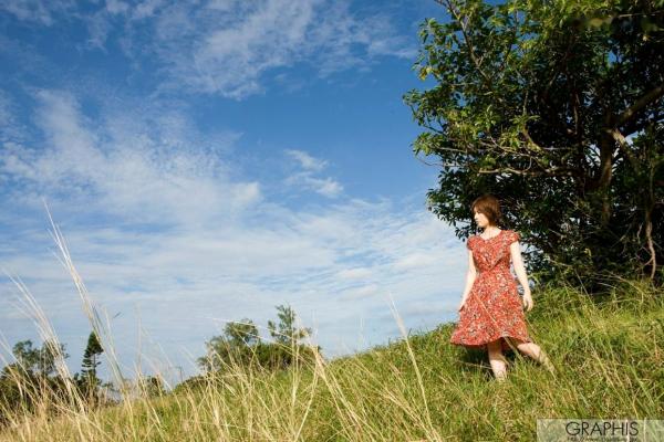奥田咲 奥田咲  Graphis奥田咲《Bloom》清纯居家私房唯美写真，灵动双眸与诱惑曲线尽显迷人气质第1张图片