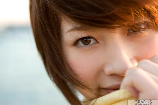 奥田咲 奥田咲  Graphis奥田咲《Bloom》清纯居家私房唯美写真，灵动双眸与诱惑曲线尽显迷人气质第6张图片