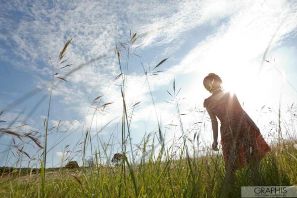 奥田咲 奥田咲  Graphis奥田咲《Bloom》清纯居家私房唯美写真，灵动双眸与诱惑曲线尽显迷人气质第38张图片