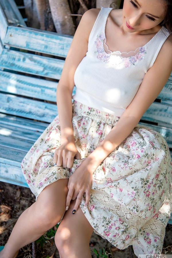 JULIA 京香  Graphis Special - JULIA《The Cool Beauty》日本女神高挑冷艳唯美私房街拍写真合集第18张图片
