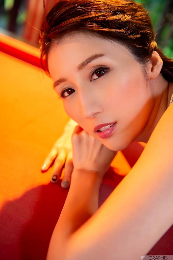 JULIA 京香  Graphis Special - JULIA《The Cool Beauty》日本女神高挑冷艳唯美私房街拍写真合集第27张图片