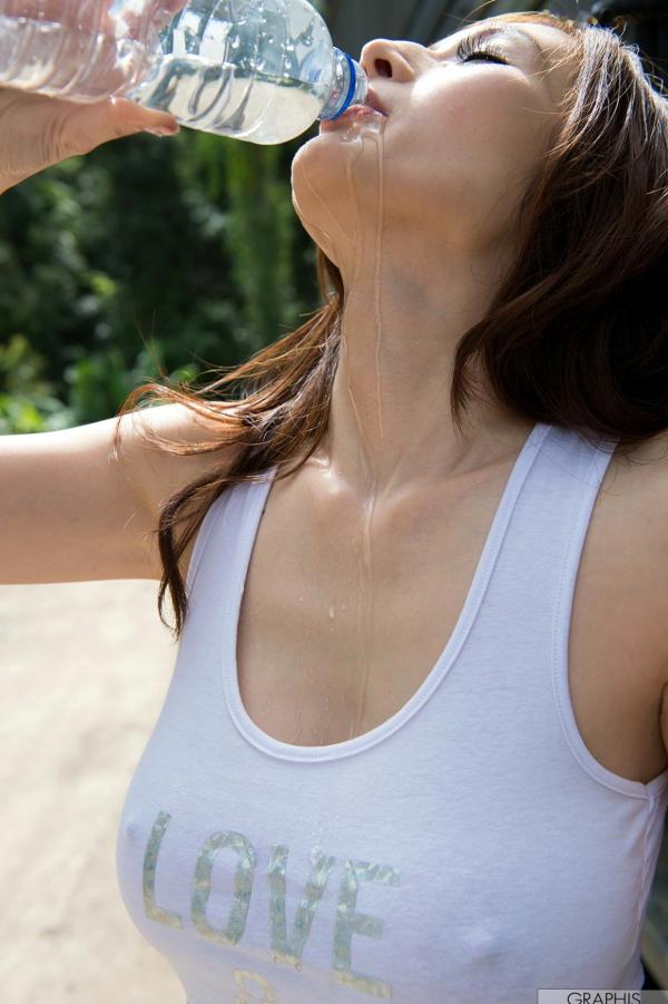 JULIA 京香  Graphis_Julia ジュリア《Almost Ready》私房写真，居家睡裙与性感比基尼演绎冷艳女神风情第25张图片
