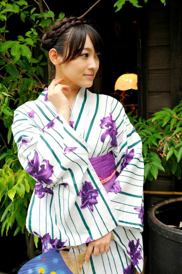 西野翔 西野翔  西野翔PB写真集《欲情の湯》：古朴和服漫步与温泉湿身诱惑，演绎日系清纯与性感的极致碰撞第7张图片