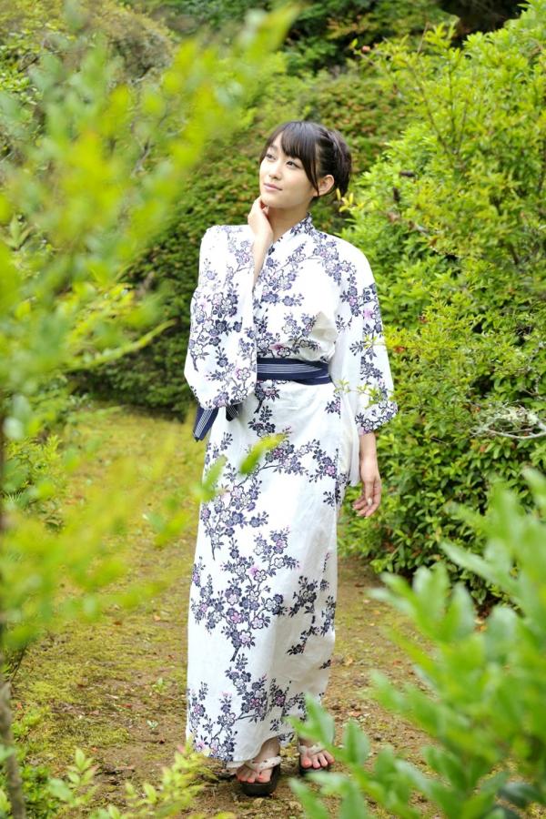 西野翔 西野翔  PB写真集_西野翔《秘宝館 ギリ見せ☆》- 温泉比基尼、唯美和服、职场修身装艺术写真第23张图片