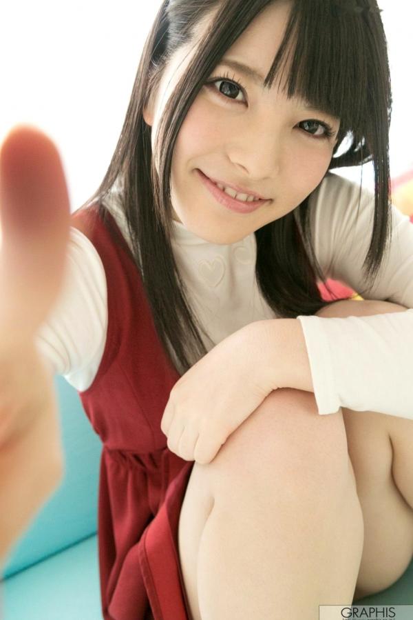 上原亜衣 上原亚衣  Graphis上原亜衣写真集：清纯校服美少女的诱惑演绎，展现制服下的极致甜美第3张图片