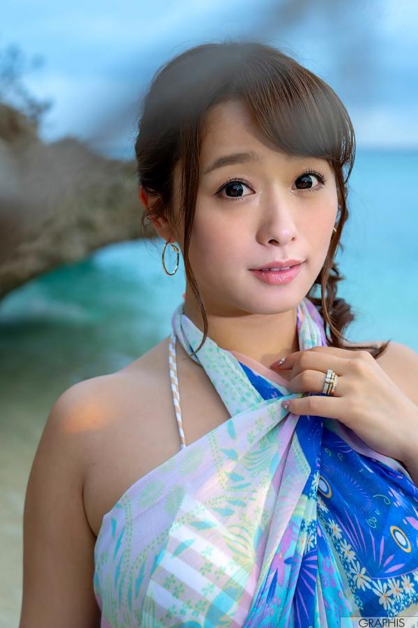 白石茉莉奈 白石茉莉奈  Graphis_白石茉莉奈《Oh Boy!》初夏户外写真，性感花俏长裙与诱惑蕾丝美臀尽显女神曼妙身姿第20张图片