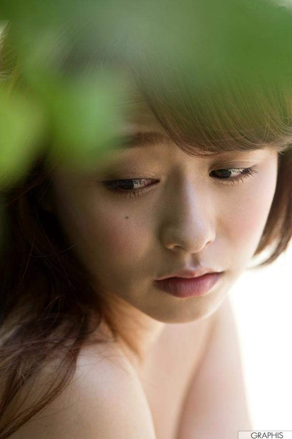 白石茉莉奈 白石茉莉奈  Graphis系列：白石茉莉奈《Primary Colors》旗袍写真，户外巷弄与居家私房双重风情，性感女神完美演绎！第12张图片