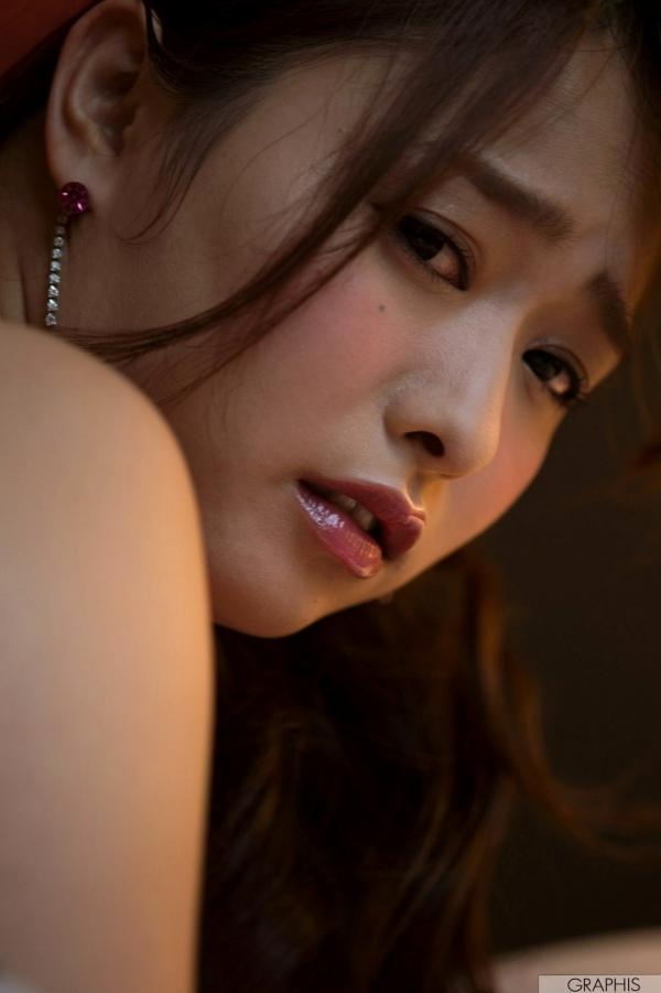 白石茉莉奈 白石茉莉奈  Graphis系列：白石茉莉奈《Primary Colors》旗袍写真，户外巷弄与居家私房双重风情，性感女神完美演绎！第30张图片