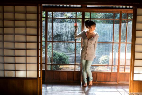 あやみ旬果 彩美旬果  Graphis_あやみ旬果《Sunbeams leaves》浴室火辣性感蕾丝写真、私房居家诱惑内衣特写套图 [29P]第9张图片