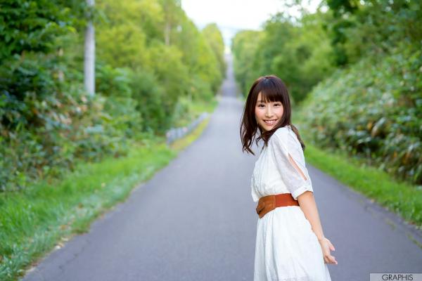 あやみ旬果 彩美旬果  Graphis_あやみ旬果《Beautiful Body》Gals户外写真集 [57P] 清纯颜值与热辣身材魅力呈现第1张图片