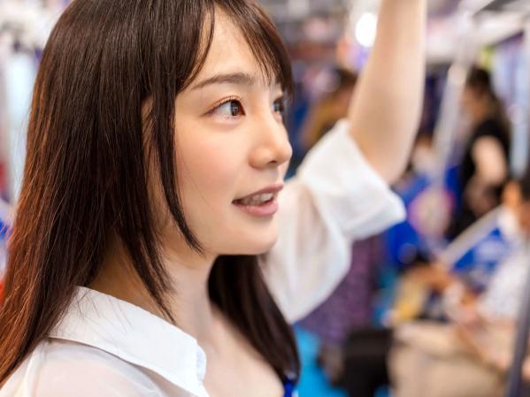鈴村あいり 铃村爱里  鈴村あいり(AIRI)街头清新日常与私房黑丝诱惑写真集第8张图片