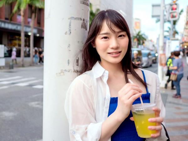 鈴村あいり 铃村爱里  鈴村あいり(AIRI)街头清新日常与私房黑丝诱惑写真集第11张图片