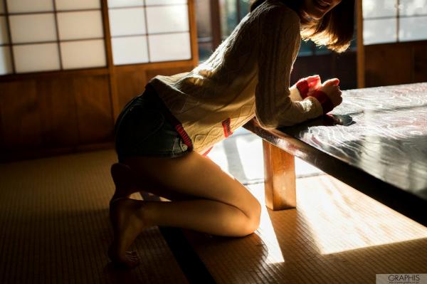 鈴村あいり 铃村爱里  Graphis_铃村爱里 (Airi Suzumura) 暖光卧房性感内衣写真集 Certain Existence第2张图片