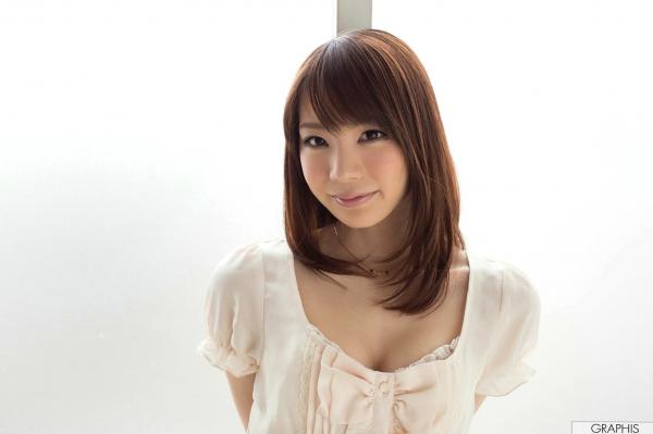 鈴村あいり 铃村爱里  Graphis写真：铃村爱里《Quietly》清新甜美与性感蕾丝内衣诱惑美臀写真集第3张图片