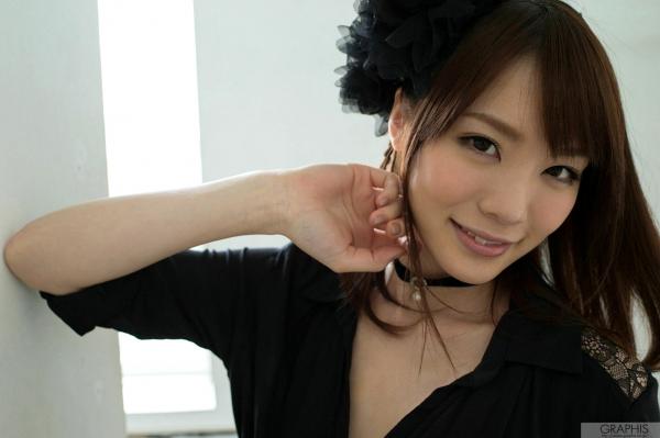鈴村あいり 铃村爱里  Graphis写真：铃村爱里《Quietly》清新甜美与性感蕾丝内衣诱惑美臀写真集第12张图片