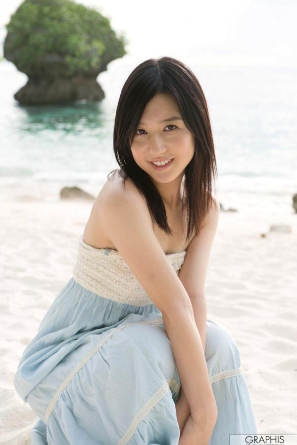 古川いおり 古川伊织  Graphis_古川いおり《Overwhelming Beauty》写真集_清纯海滨诱惑，居家私房美拍，极致纯欲风格第16张图片
