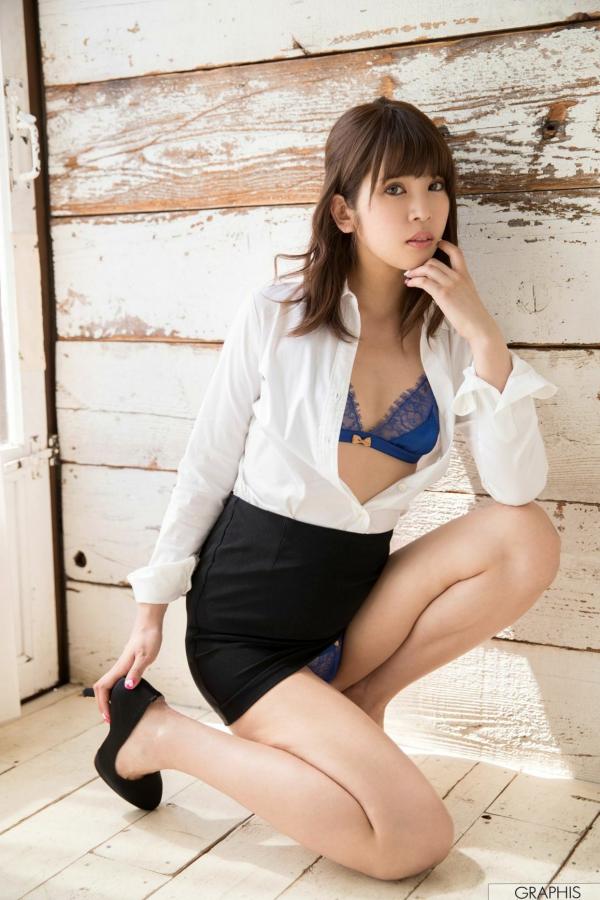 あんり   Graphis_ANRI《Happy-Go-Lucky》职场OL制服与清纯家居写真精选第6张图片
