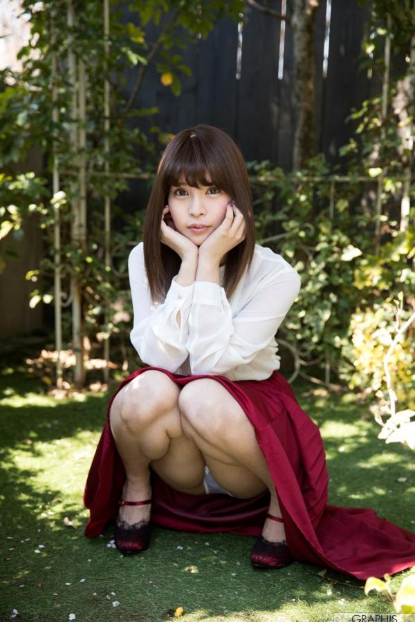 あんり   Graphis_ANRI《Happy-Go-Lucky》职场OL制服与清纯家居写真精选第24张图片