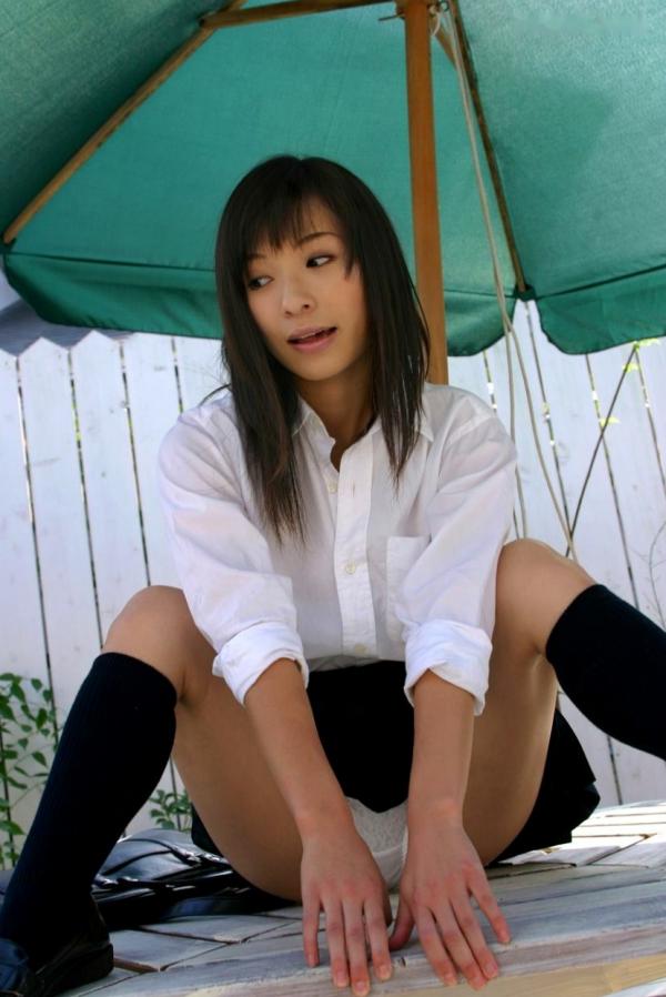 かすみ果穂 香澄果穗  Graphis_佳澄果穗(Kasumi Kaho) 邻家学妹校服诱惑与极致内衣 写真集[16P]第4张图片