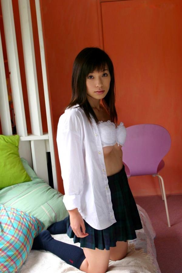 かすみ果穂 香澄果穗  Graphis_佳澄果穗(Kasumi Kaho) 邻家学妹校服诱惑与极致内衣 写真集[16P]第11张图片