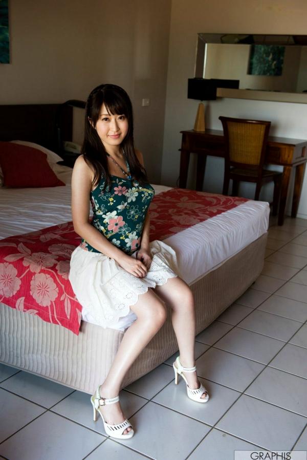 美里有紗 美里有纱  Graphis 美里有纱《South Wind》唯美日系居家私房照，清新甜美气质名模床边诱惑写真第35张图片