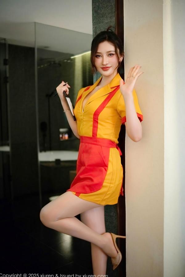 林熙蕾 林熙蕾  XiuRen秀人网-9695-蕾蕾醒了没：制服诱惑角色扮演，私房系列傲人身材，御姐女神高清写真第2张图片
