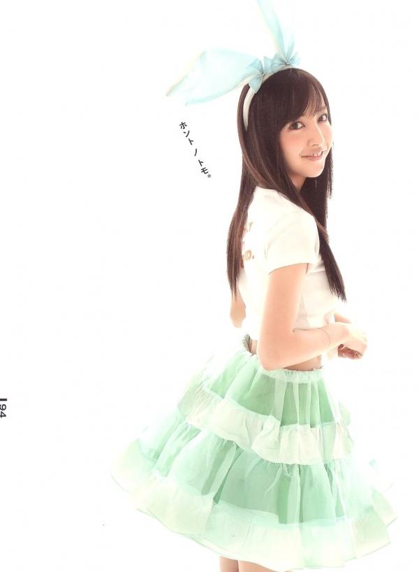板野友美 板野友美  板野友美《Luv U》10周年纪念写真集：清新居家生活与知性访谈记录第79张图片