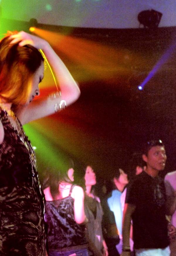 北川景子   北川景子《Dear Friends》精选写真集：冷艳摩登时尚大片，绝美巨星气质展现第16张图片