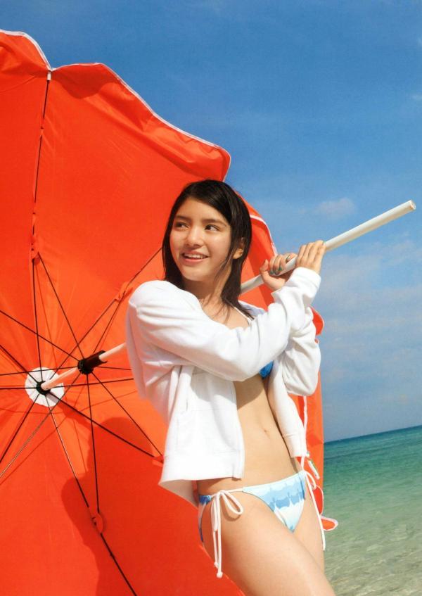 川島海荷 川岛海荷  川岛海荷《Umikaze》精选辑：清纯校园制服、唯美海滩度假与治愈系生活瞬间，极致展现少女自然魅力第21张图片
