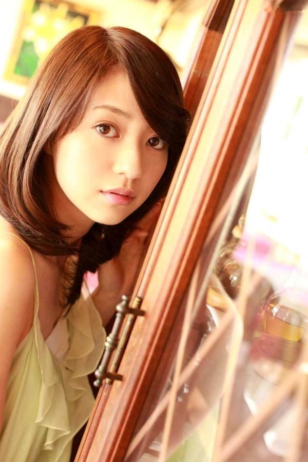 逢沢りな 逢泽莉娜  PB写真集_逢沢りな《Colorful Days》日本清纯女神，清新治愈系户外生活照第21张图片