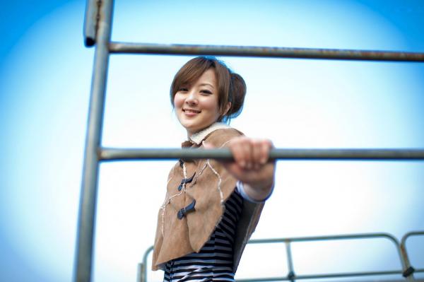 高橋みなみ 高桥南  台湾正妹果子MM：万华果菜市场清新街拍，演绎都市少女的闲适时光与修身魅力写真第49张图片