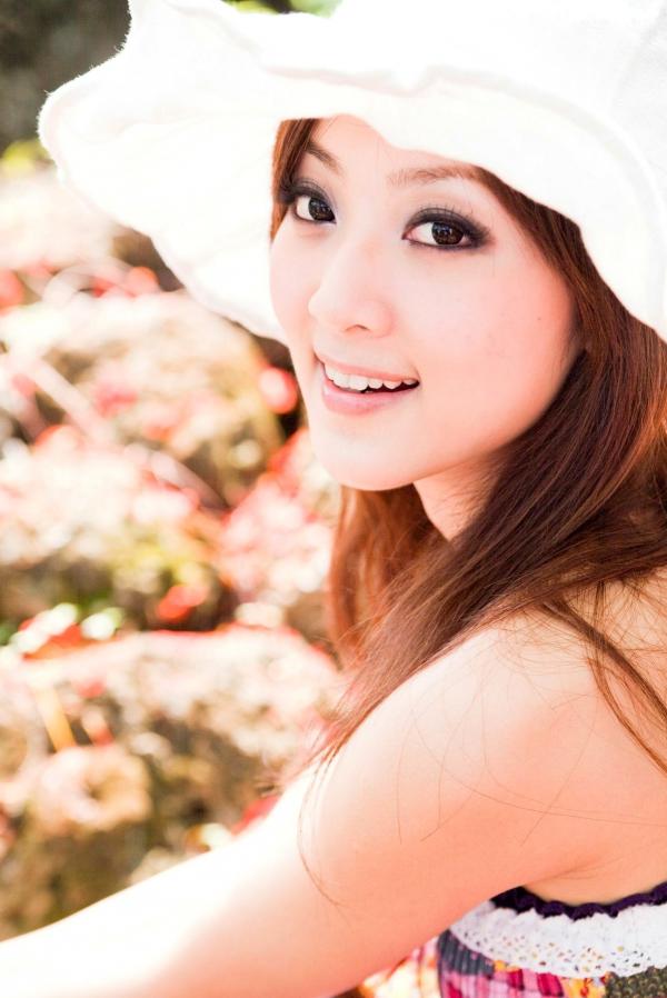 高橋みなみ 高桥南  台湾女神果子MM小琉球外拍写真，夏日度假风户外清新写实街拍，记录青春活力的美好瞬间第1张图片