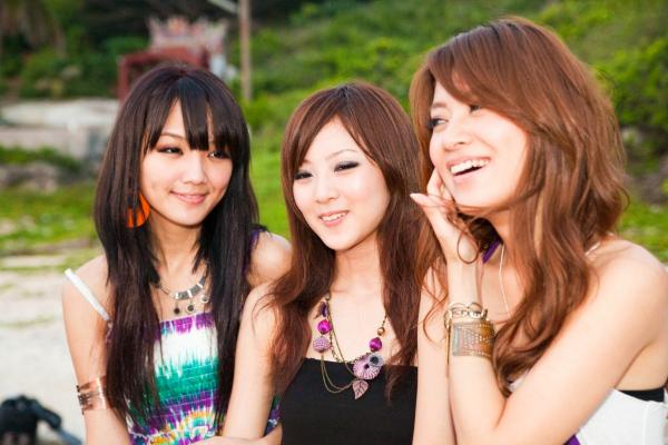 高橋みなみ 高桥南  台湾女神果子MM小琉球外拍写真，夏日度假风户外清新写实街拍，记录青春活力的美好瞬间第42张图片